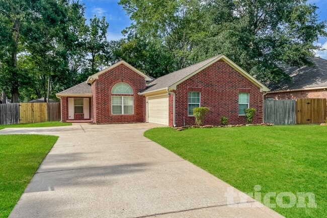 property at 729 Forest Ln Dr