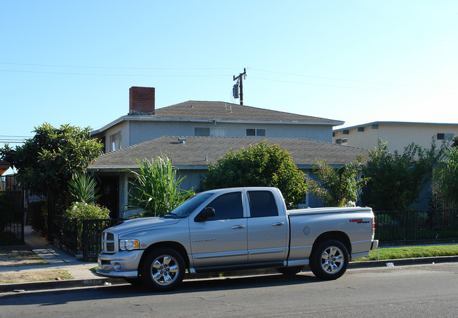 400 Canterbury Way in Oxnard, CA - Building Photo - Building Photo