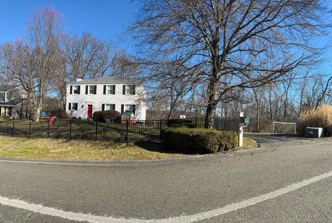 property at 5 Worthington Rd