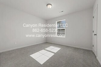 213 Pleasant Willow Pl in Greensboro, NC - Building Photo - Building Photo