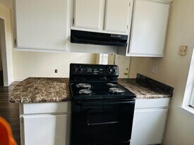 814 Cedar Grove Ave in Picayune, MS - Building Photo