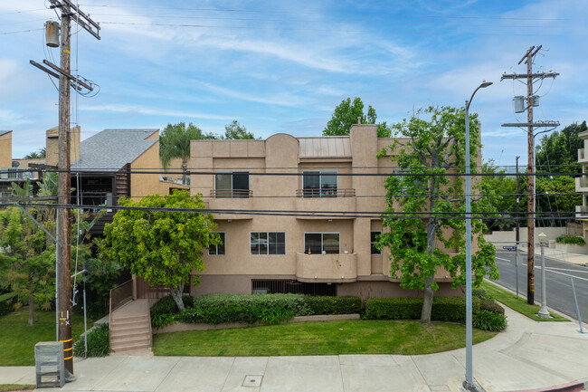 11524 Moorpark St in North Hollywood, CA - Foto de edificio - Building Photo