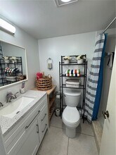 6095 N Sabal Palm Blvd in Tamarac, FL - Foto de edificio - Building Photo