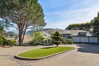 95 Spring Ln in Tiburon, CA - Building Photo - Building Photo