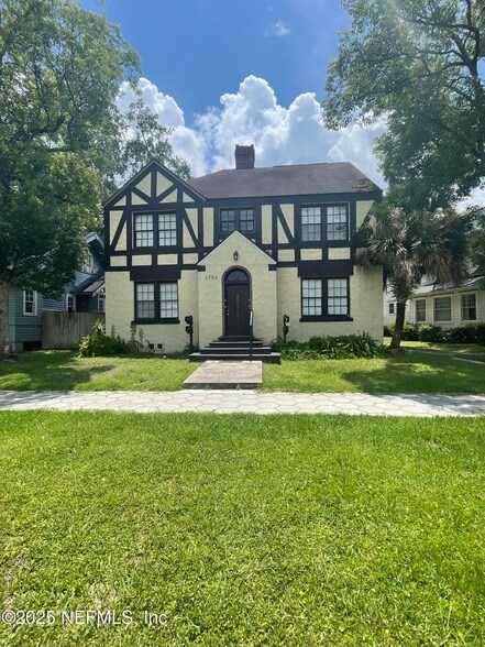2752 Herschel St in Jacksonville, FL - Foto de edificio