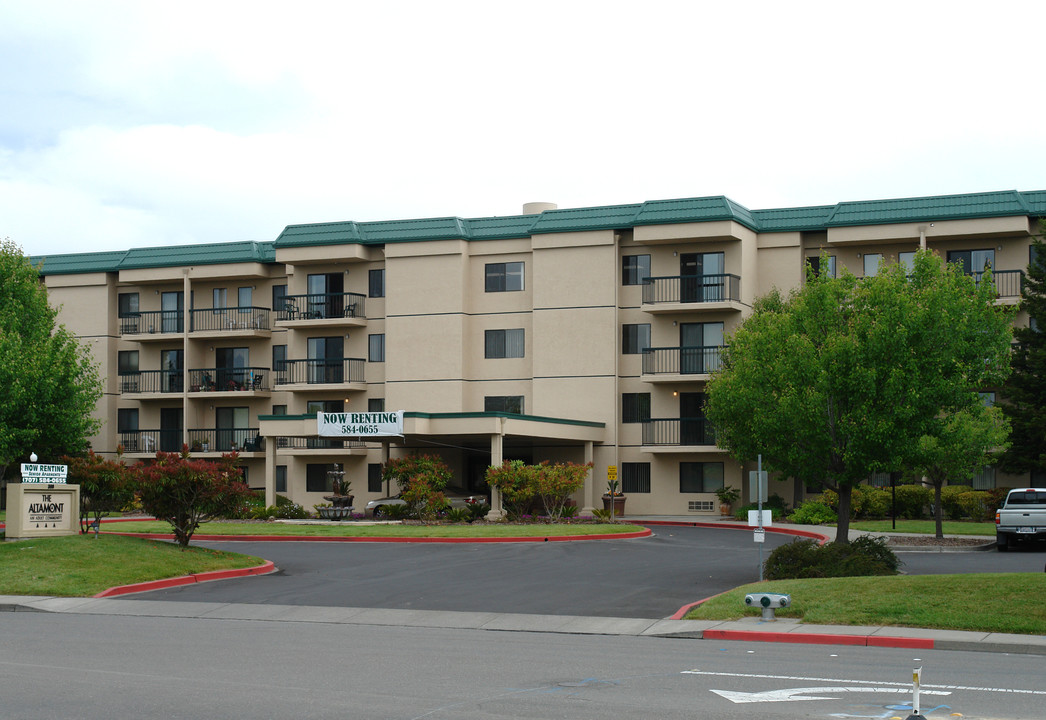 Altamont Apartments in Rohnert Park, CA - Building Photo