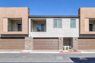 236 Juniper Peak Dr in Henderson, NV - Building Photo - Building Photo