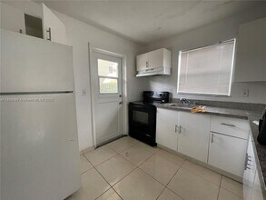 13215 NE 6th Ave in North Miami, FL - Building Photo - Building Photo