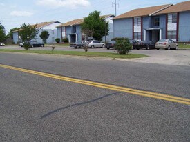 Presley Place in Corsicana, TX - Building Photo