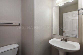 5524 S Rome Way in Aurora, CO - Building Photo - Building Photo