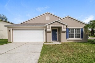 114 Bristol Forest Trail in Sanford, FL - Building Photo