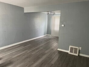 1360 Wentworth Ave in Calumet City, IL - Building Photo - Building Photo