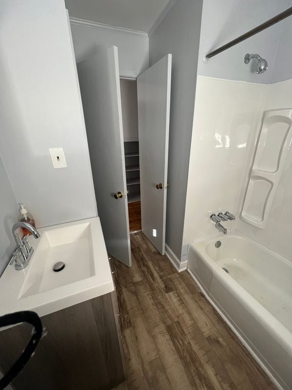 2313 Elbon Dr in Winston-Salem, NC - Foto de edificio - Building Photo