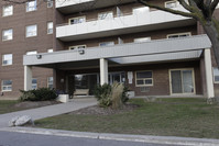 Roxdin Court in Mississauga, ON - Building Photo - Building Photo