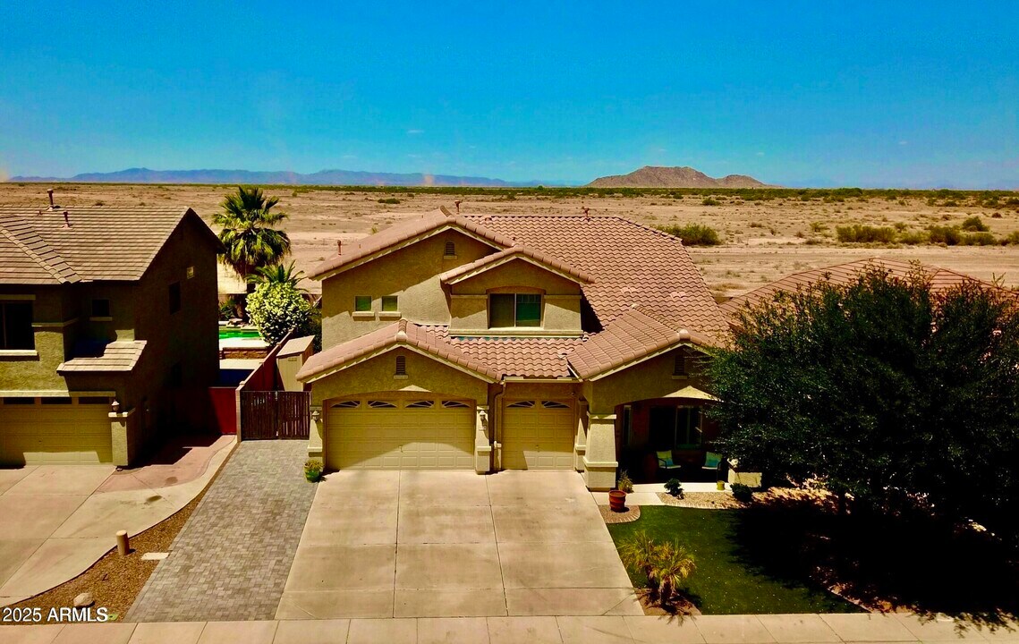 44236 Adobe Cir in Maricopa, AZ - Building Photo