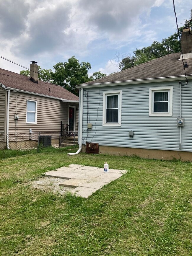 2415 S Beacon St in Muncie, IN - Building Photo - Building Photo