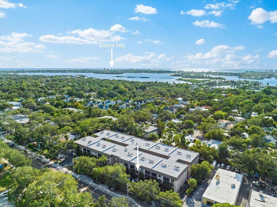 3700 S Osprey Ave in Sarasota, FL - Building Photo