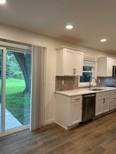 1814 Fairview St in Oshkosh, WI - Building Photo - Building Photo