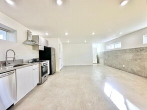 2429 W Ave 33 in Los Angeles, CA - Building Photo - Building Photo