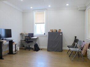 52 Clarence St, Unit 1 in Boston, MA - Building Photo - Building Photo