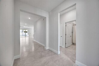 2518 Chapel Oak Bnd in Wesley Chapel, FL - Building Photo - Building Photo