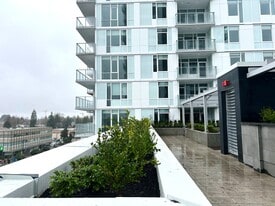 Spencer House in Vancouver, BC - Building Photo