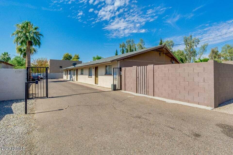 2311 W Glenrosa Ave in Phoenix, AZ - Building Photo
