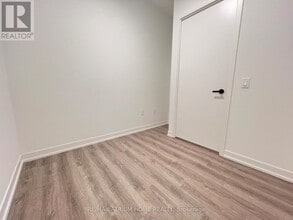 8 Interchange Wy in Vaughan, ON - Building Photo - Building Photo