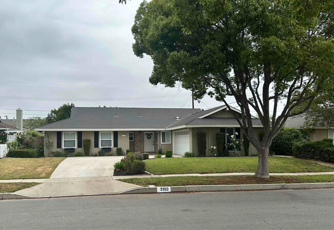 property at 2932 Arlington Ave