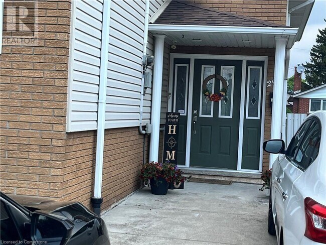 290 Highridge Ave in Hamilton, ON - Building Photo - Building Photo