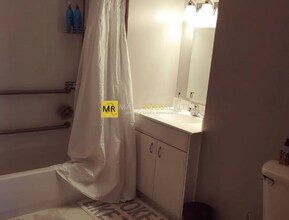 650 Beacon St, Unit 203 in Boston, MA - Building Photo - Building Photo