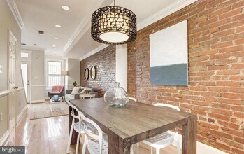 1010 W St NW in Washington, DC - Building Photo - Building Photo