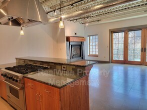 16 SW Wall St in Bend, OR - Building Photo - Building Photo