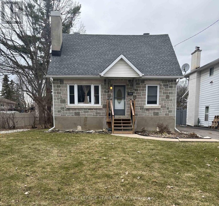1344 Normandy Crescent in Ottawa, ON - Building Photo