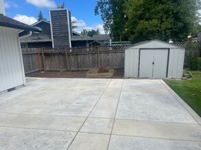 875 Natalie Pl in Enumclaw, WA - Building Photo - Building Photo