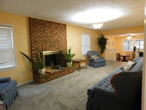 22580 Hoyle Cir in Maxton, NC - Building Photo - Building Photo