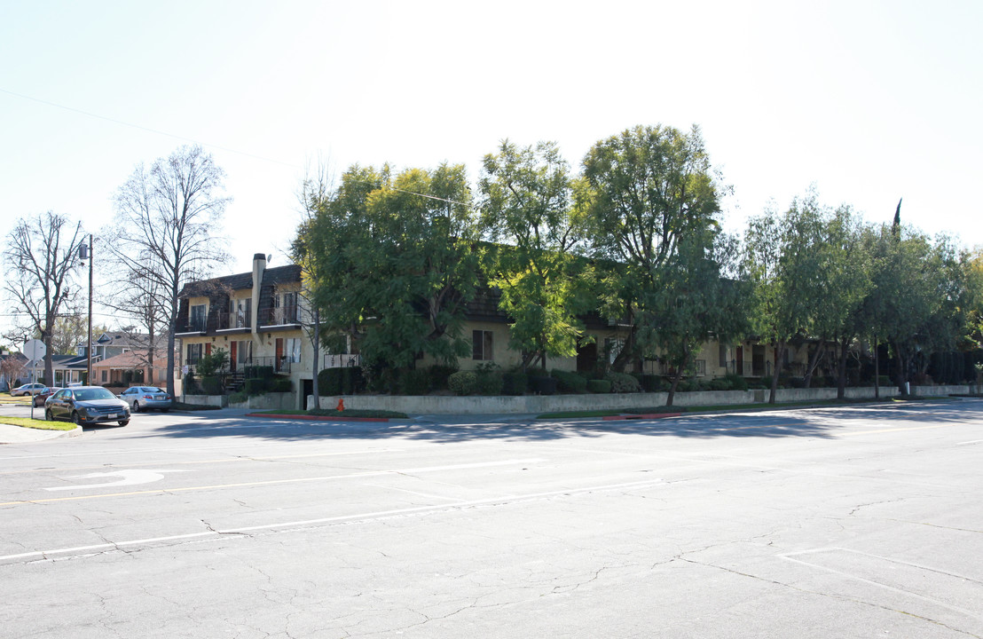 Persimmon Villas Senior Apartments in Burbank, CA - Building Photo