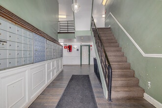 Welcome home to Walnut Terrace! in Philadelphia, PA - Building Photo - Lobby