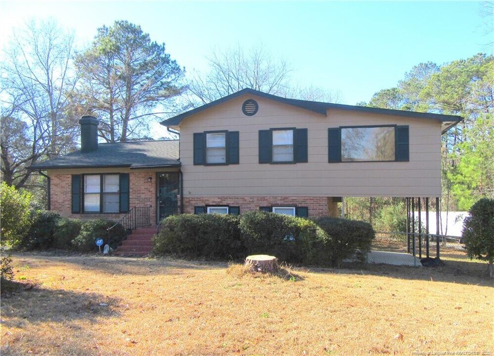 2602 Dinsmore Dr in Fayetteville, NC - Building Photo