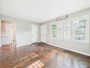 6149 Agnes Ave in Kansas City, MO - Foto de edificio - Building Photo