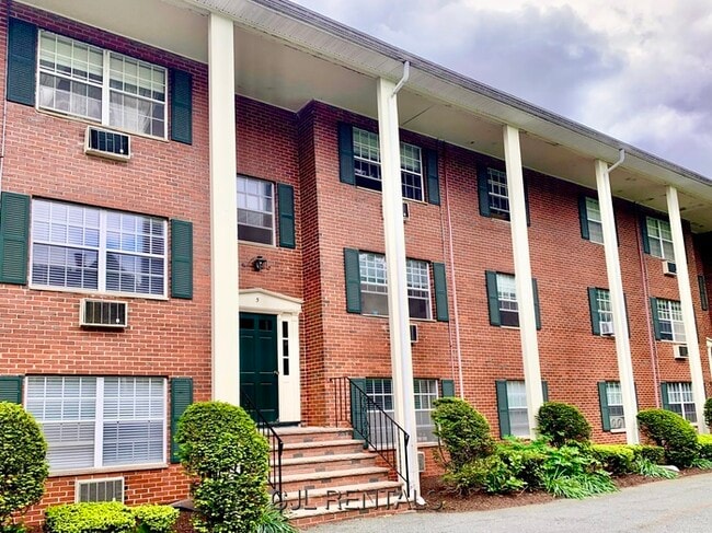 property at 3 Viking Ct