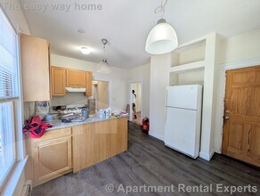 392 Washington St, Unit #2 in Somerville, MA - Building Photo - Building Photo