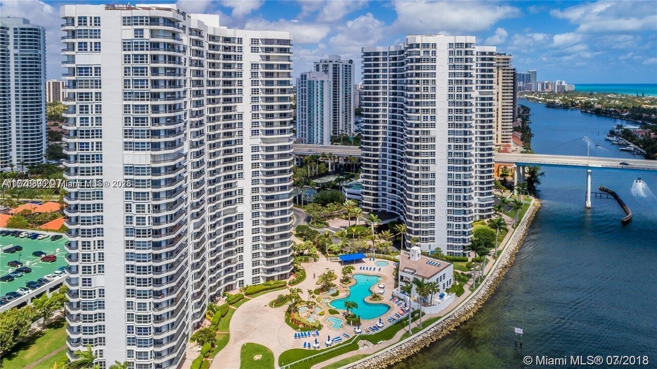 3600 Mystic Pointe Dr, Unit # 1401 in Aventura, FL - Building Photo