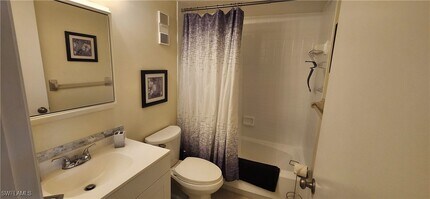 1512 Mainsail Dr in Naples, FL - Building Photo - Building Photo