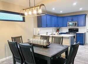 8803 W John Cabot Rd in Peoria, AZ - Building Photo - Building Photo