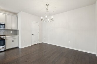 23235 Milltown Knoll Square in Ashburn, VA - Building Photo - Building Photo