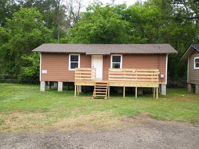 property at 326 W College St