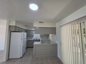 775-775 E Honolulu St in Lindsay, CA - Building Photo - Building Photo