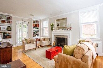 204 S Ivy St in Arlington, VA - Building Photo - Building Photo