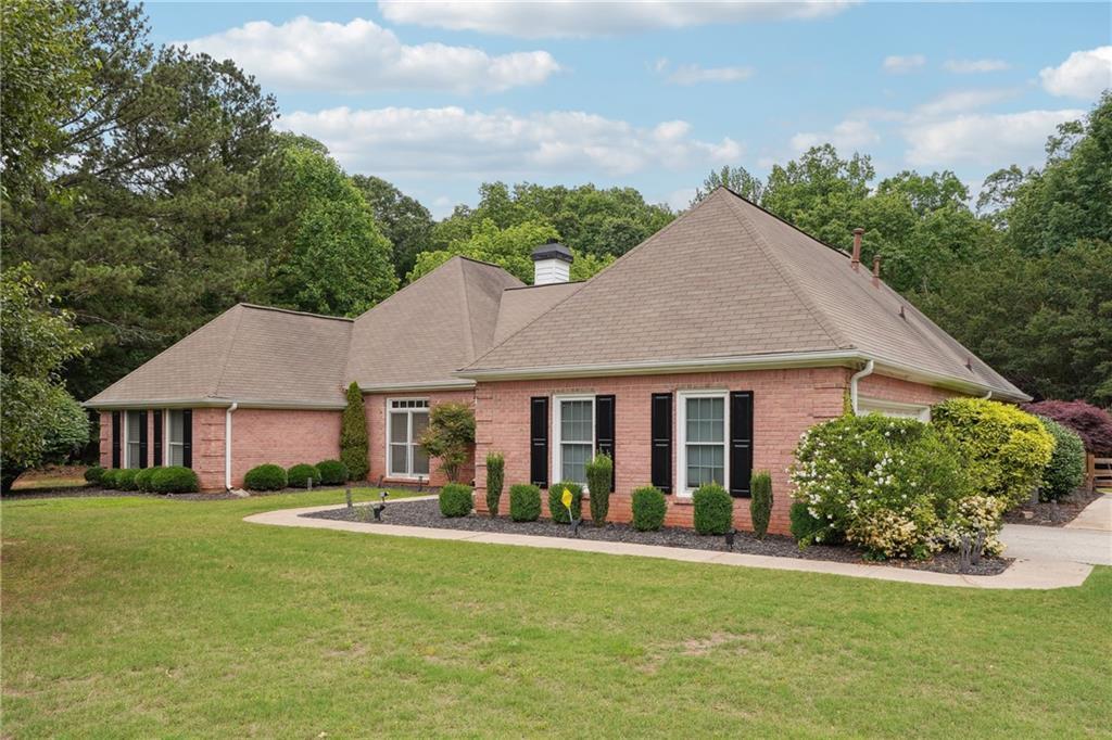 145 Springfield Creek Rd in Alpharetta, GA - Building Photo